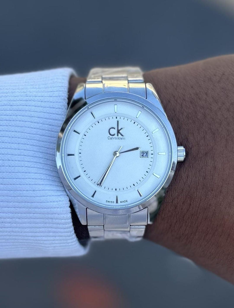 Relógio Masculino  CK Silver Classic – Minimalista, Elegante e Sofisticado