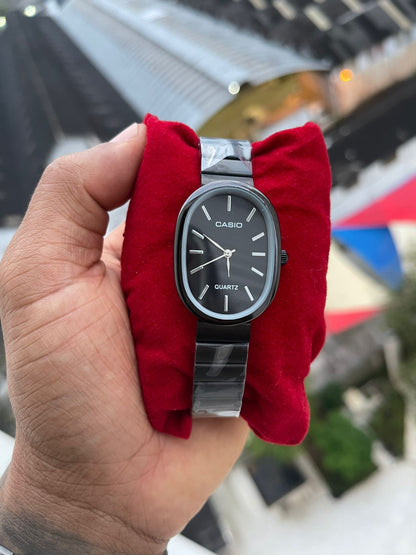 Relógio Feminino Casio Analógico Oval Prata com Pulseira de Aço